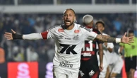 Neymar decide e Santos vence líder Flamengo no fim e respira contra a queda no Brasileirão