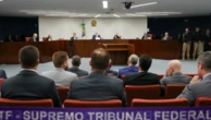 Julgamento de Bolsonaro será retomado nesta quarta com voto de Fux e chance de que STF forme maioria por condenação