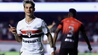 São Paulo domina e vence, mas vacilo deixa disputa com Athletico-PR aberta pela Copa do Brasil