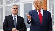 Keir Starmer se reúne com Trump na Escócia para discutir possível acordo sobre tarifas