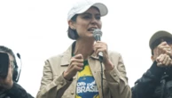 Michelle chora em discurso, afirma que Bolsonaro ‘é maior líder da direita’ do Brasil e fala em ‘perseguição religiosa’