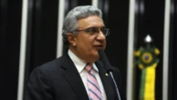Laurez Moreira assume governo do Tocantins e exonera secretariado após afastamento de Wanderlei Barbosa