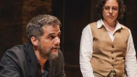 Wagner Moura volta ao teatro após 16 anos como personagem principal em peça interativa