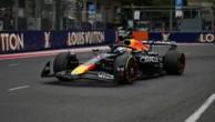 Verstappen supera Sainz em dia caótico no Azerbaijão e larga na pole; Bortoleto sai em 13º