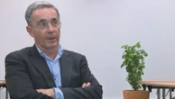 Justiça da Colômbia ordena libertação de Uribe enquanto decide sobre condenação por suborno e fraude processual