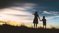 Famílias por escolha: os caminhos da maternidade e paternidade solo