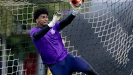 Hugo Souza lesiona ombro e deve desfalcar Corinthians nas próximas rodadas
