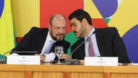 Ministro da AGU diz que pagamento aos aposentados ocorrerá em parcela única; presidente do INSS diz que não haverá uma lista de prioridades