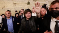 Milei chega a Israel e visita Muro das Lamentações em Jerusalém