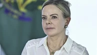 ‘A conspiração da família Bolsonaro contra o Brasil não para’, diz Gleisi após sanções dos EUA à mulher de Moraes
