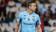 Cruzeiro homenageia Fábio, do Fluminense, por recorde de jogos no futebol