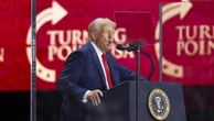 Trump convoca militares a combater ‘inimigo interno’ e promete endurecer Forças Armadas dos EUA