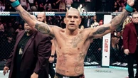 Alex Poatan atropela russo com nocaute em 80 segundos e retoma cinturão do UFC