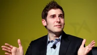 Primeiro investidor do Facebook, Eduardo Saverin é o brasileiro mais rico com fortuna de R$ 227 bilhões