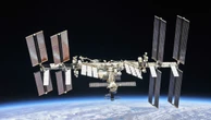 Astronautas deixam temporariamente a ISS durante reparo de vazamentos
