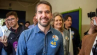 Saída de Eduardo Leite abala o PSDB em meio à luta do partido para manter relevância no cenário político