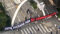 Parque São Jorge é invadido por torcidas organizadas em protesto contra crise no Corinthians