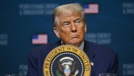 Trump quer revogar base legal que limita emissões de gases
