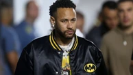 Nas redes sociais, Neymar detona árbitro e curte post com crítica a gol perdido por Guilherme