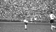 Há 51 anos, Pelé entrava em campo no Pacaembu pela última vez