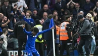 Estêvão faz nos acréscimos seu primeiro gol na Premier League e vira herói da vitória do Chelsea sobre o Liverpool