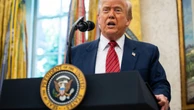 Trump descarta retirar tarifas de 145% sob produtos da China e oferece ajuda para Índia e Paquistão