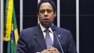‘Todo ato é legítimo, mas devemos respeitar a Constituição’, diz Orlando Silva