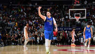 Luka Doncic ficará fora da NBA por um mês devido a lesão na panturrilha