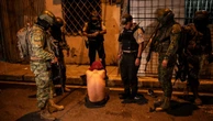 Em onda de violência, população do Equador sofre com abusos militares
