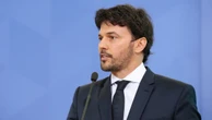 Ministro das Comunicações reclama de jornalistas, políticos e artistas ‘que torcem pelo vírus’