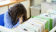 ｢家で子どもが挨拶しないのは学校の指導不足｣｢LINEに担任も入って｣肥大化する保護者の要求に疲弊する先生の悲鳴 | キャリア・教育 | 東洋経済オンライン