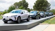 乗り心地､ハンドリング､コーナリングを高次元で両立…ボルボの新型EV｢EX60｣がゲームチェンジャーである所以 | ライフ | 東洋経済オンライン