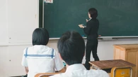｢もう小学校で英語を教えないで…｣中学校教師から悲痛な叫び､なぜ"早期教育化"が英語力低下の原因になるのか | キャリア・教育 | 東洋経済オンライン
