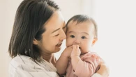 ｢肌は露出した脳｣という衝撃　子どもへの優しいタッチが親子のストレスを軽減する科学的理由 | ライフ | 東洋経済オンライン