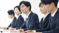 ｢AIで若年失業｣の欧米とは真逆の日本･･･AI時代だからこそ〈新卒優位〉､代わりに真っ先に影響を受ける層とは | 政治・経済・投資 | 東洋経済オンライン