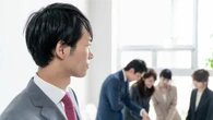 雑談をまったくしないとどうなるか？ ｢職場の人間関係｣に疲れて孤独を選んだ男性が"まさかのピンチ"に直面 | キャリア・教育 | 東洋経済オンライン