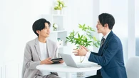 ｢なぜ3人より2人？｣　若手と対話･雑談がうまくいく人数の法則　｢世代間ギャップで話が合わない｣と嘆く上司の致命的な誤解 | キャリア・教育 | 東洋経済オンライン