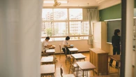 教員が｢雨漏りやトイレのドア修理､ペンキ塗り替え…さらには"隠しカメラ探し"｣も､マルチタスクすぎる学校の異常事態 | キャリア・教育 | 東洋経済オンライン