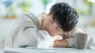 疲れて勉強できない人に伝えたい→実は｢目を閉じて何もせず休む｣だけで記憶が驚くほど強くなる科学的な理由 | ライフ | 東洋経済オンライン