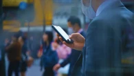 歩きスマホ｢事故だけではない｣裏のリスク　的場浩司や乙武洋匡も苦言…就活や婚活でも"一発アウト"になる致命的な理由 | ライフ | 東洋経済オンライン