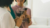 同窓会で昔話しかできないのはなぜ？　周囲と共有できない｢中年の危機｣が､誰にも言えない秘密になる訳 | ライフ | 東洋経済オンライン