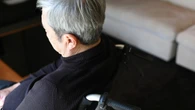 ｢右手に触るな！｣リハビリを拒絶する脳卒中70代男性の心を開いた"意外なひと言"…訪問看護師が担う"家族ケア"のリアル | ライフ | 東洋経済オンライン