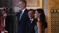'Espejo Público' analiza el incómodo momento entre Doña Letizia y Gustavo Petro: "De las cobras más interesantes que hemos visto"