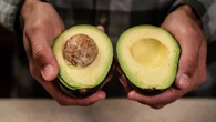 La UE ha rechazado una partida de aguacates peruanos contaminada con cadmio: ¿cómo afecta a la salud?