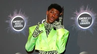 El rapero Lil Nas X, hospitalizado por una posible sobredosis: se le ha visto de madrugada caminando por la calle en calzoncillos