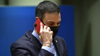 ¿Tiene consecuencias penales la filtración de los WhatsApp de Sánchez?: Todo varía según quién los haya difundido