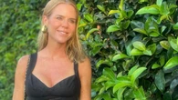 Amelia Bono está a punto de agotar en Zara el mini vestido cut out de lino perfecto para la ola de calor