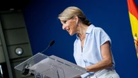 Yolanda Díaz apuesta por un look sobrio y firme tras la dimisión de Santos Cerdán
