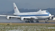 EE UU saca a pasear su "avión del fin del mundo" en el momento de más tensión con Irán