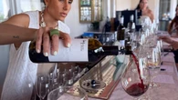 Una experiencia aromática y vinícola pensada para mujeres que reinan su mundo